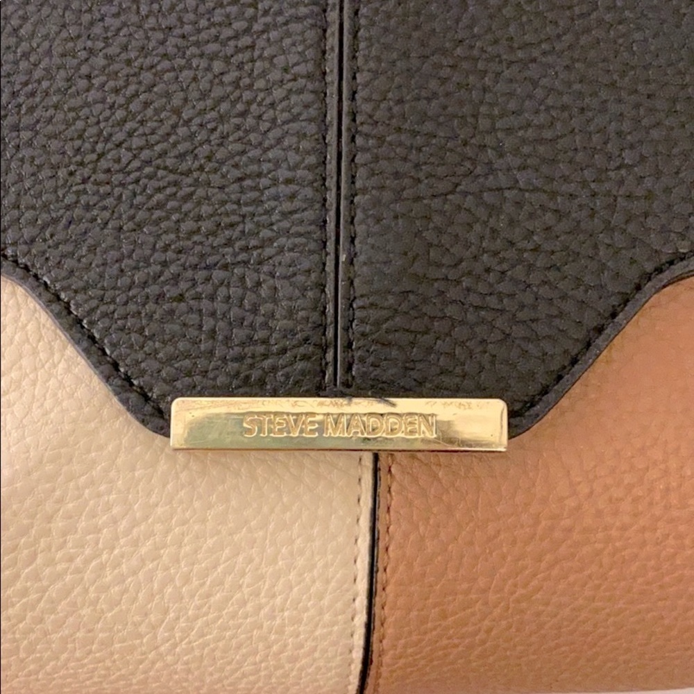 Steve Madden Colorblock Crossbody - Picture 3 of 6